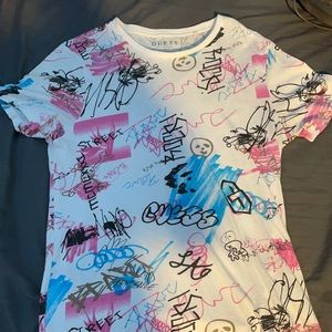 Guess T-Shirt Small
